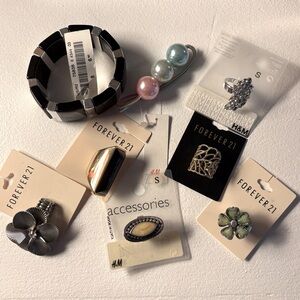 Collection of 8 H&M and Forever 21 Rings and Bracelet/Elastic Hair Tie